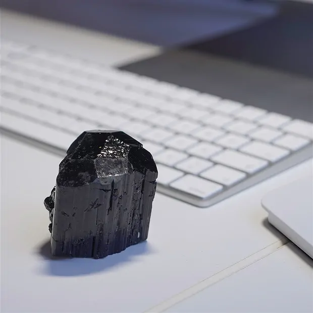 Piedras en bruto Turmalina negra (chorlo), 200-300g | Marco Schreier