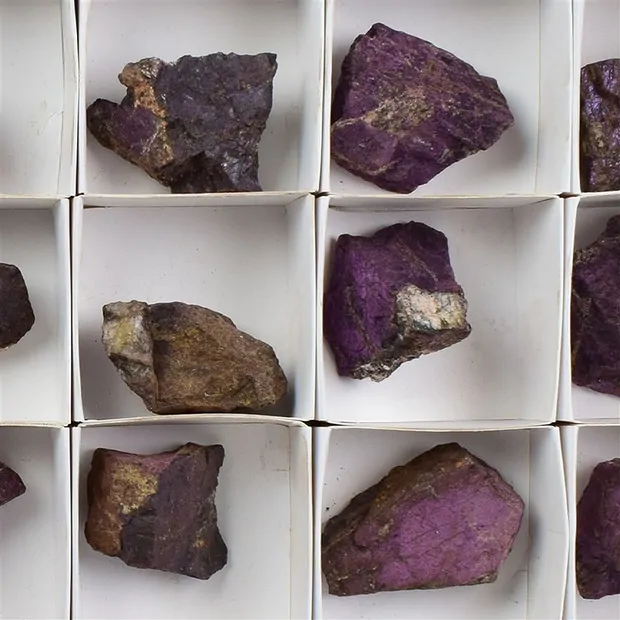 Pierres brutes Purpurite, 04 - 05cm (35 pcs/UV) | Marco Schreier