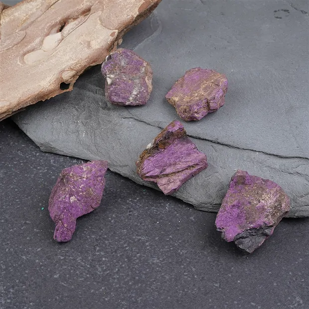 Rohsteine Purpurit, 02 - 04cm (54 St./VE) | GH Edelsteine, Heilsteine & Schmuck