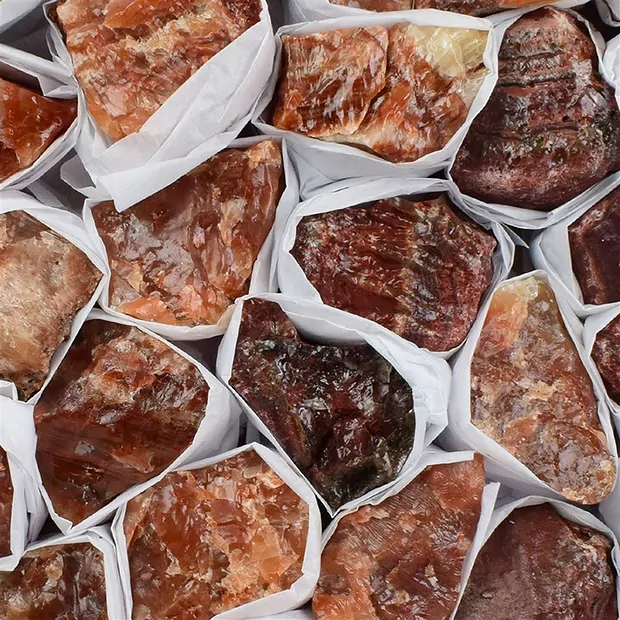 Calcite (red) rough stones, 03.5 - 04.5cm (approx. 4kg/ PU) | Marco Schreier