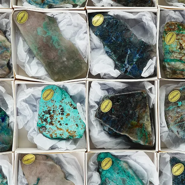 One side polished pieces Shattuckite, 04 - 08cm (24 pcs./ PU) | Marco Schreier