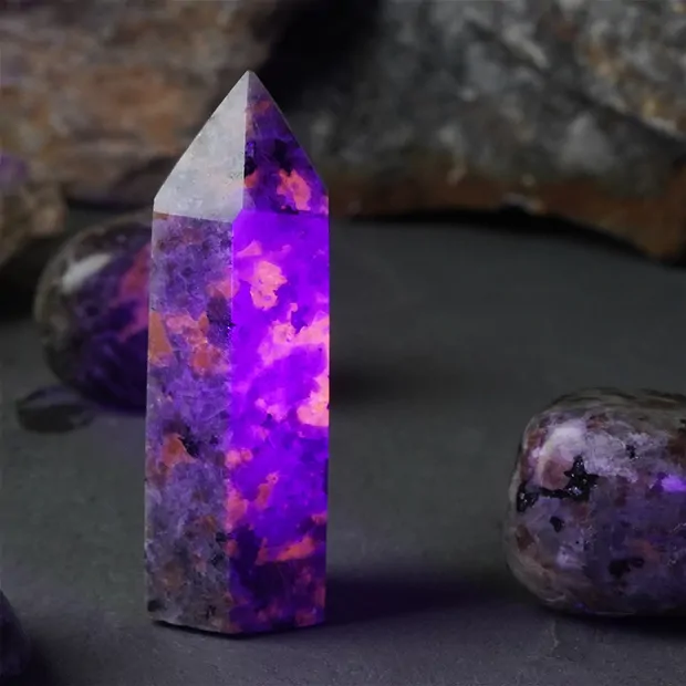 Torcia UV per l'esame delle gemme | Gemme Schreier, pietre curative e gioielli