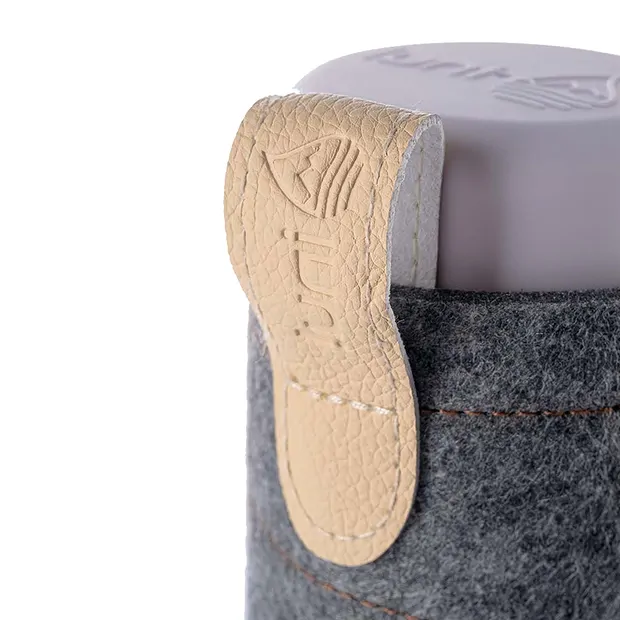 VitaJuwel funda de fieltro para botellas gris oscuro | Marco Schreier