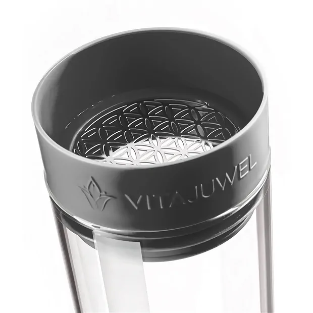 VitaJuwel Wasserkaraffe "Sana" Lava black mit Modul "Courage" | Marco Schreier