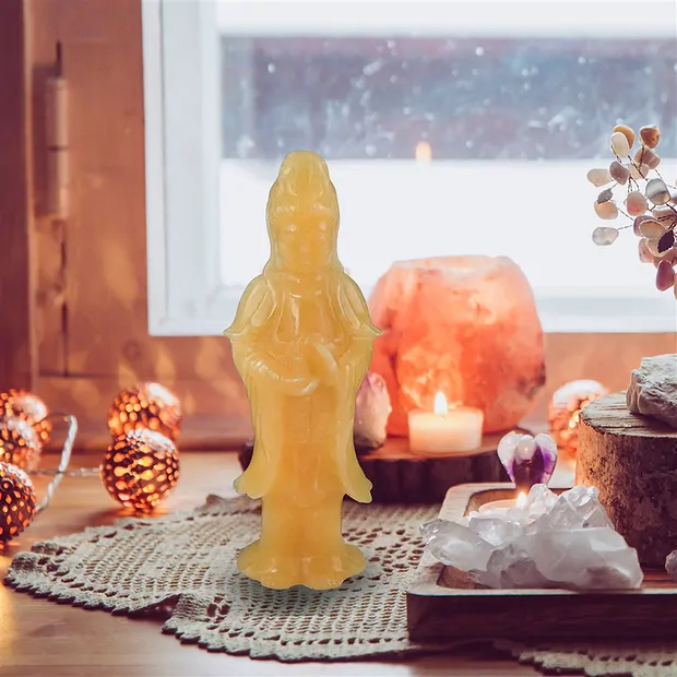 Gravur Kuan Yin, Calcit (orange), 12cm | Edelsteine, Heilsteine & Schmuck-Handel