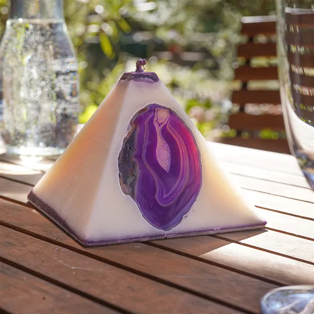 Bougie avec Agate, pyramide, blanche, violette, 11,0cm | Marco Schreier