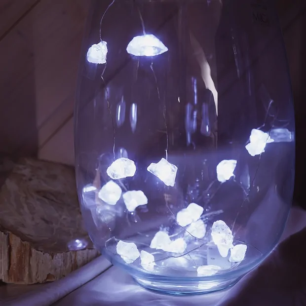 Cristallo di rocca a catena luminosa | grossista gemme e pietre curative