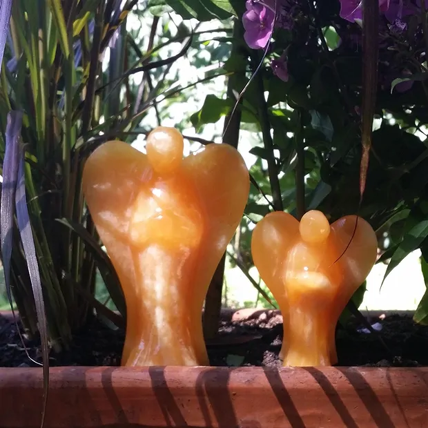 Schutzengel Calcit (orange), 15cm | Großhändler Edelsteine, Heilsteine & Schmuck