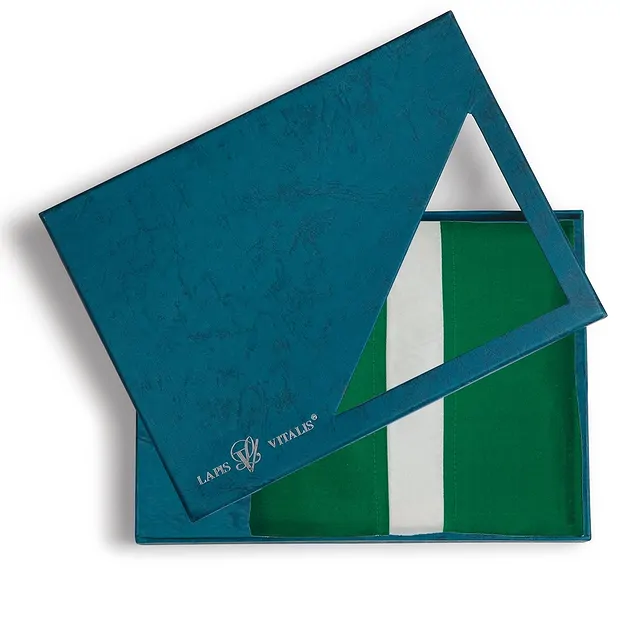 Gemstone cushion "Mother Earth cushion" (Chrysoprase, emerald and amaranth) | Marco Schreier