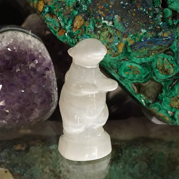 Gravur Eisbär, Selenit (weiß), 9,7cm | Schreier Edelsteine, Heilsteine & Schmuck