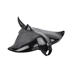 1043203724 Gravure Raie, Shungite, 4,5cm | Marco Schreier