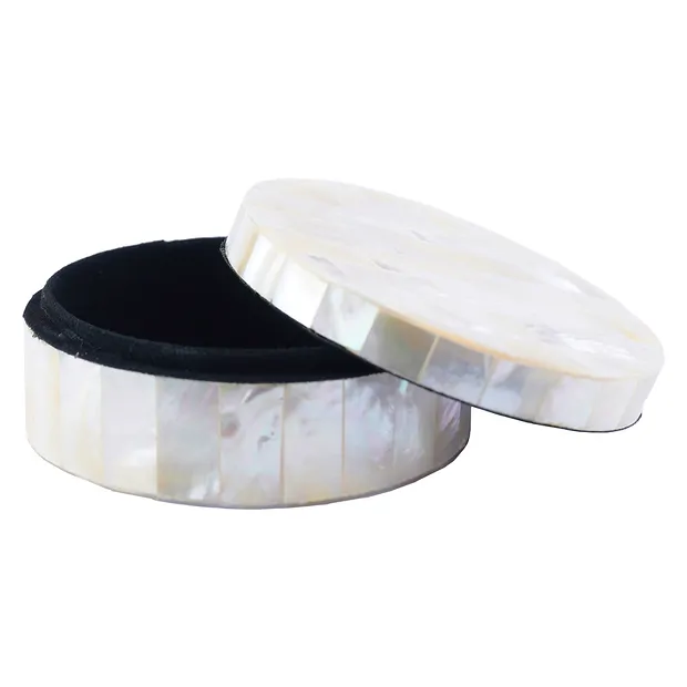 Mother of Pearl round box (Pinctata maxima), 8cm | Marco Schreier