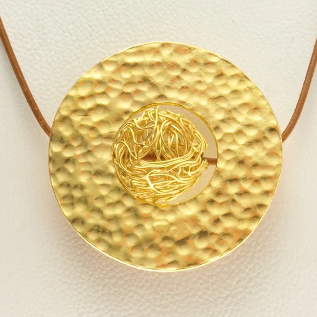 Círculo Varius plata dorada martillada, 30mm | Marco Schreier