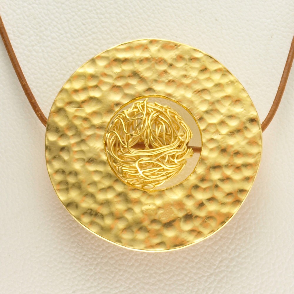 Círculo Varius plata dorada martillada, 40mm | Marco Schreier