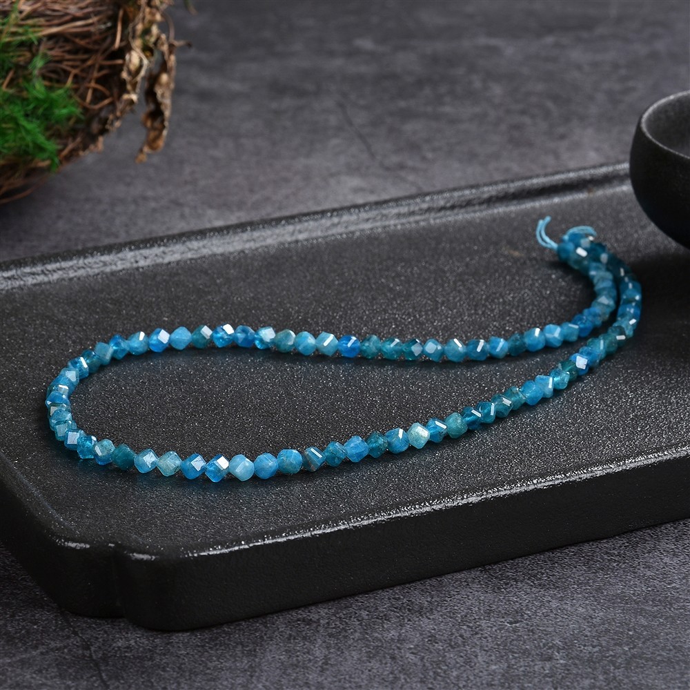 Strand cube, apatite (stab.), 04mm | wholesaler gems, healing stones & jewelry