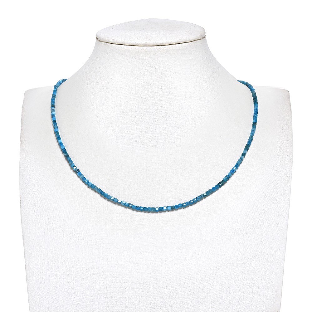 Strand cube, apatite (stab.), 02mm, faceted (39cm) | Marco Schreier