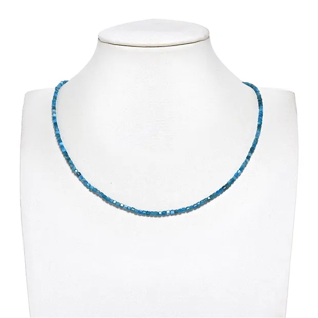 Strand cube, apatite (stab.), 02mm, faceted (39cm) | Marco Schreier