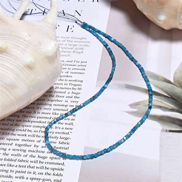 Strand cube, apatite (stab.), 02mm, faceted (39cm) | Marco Schreier