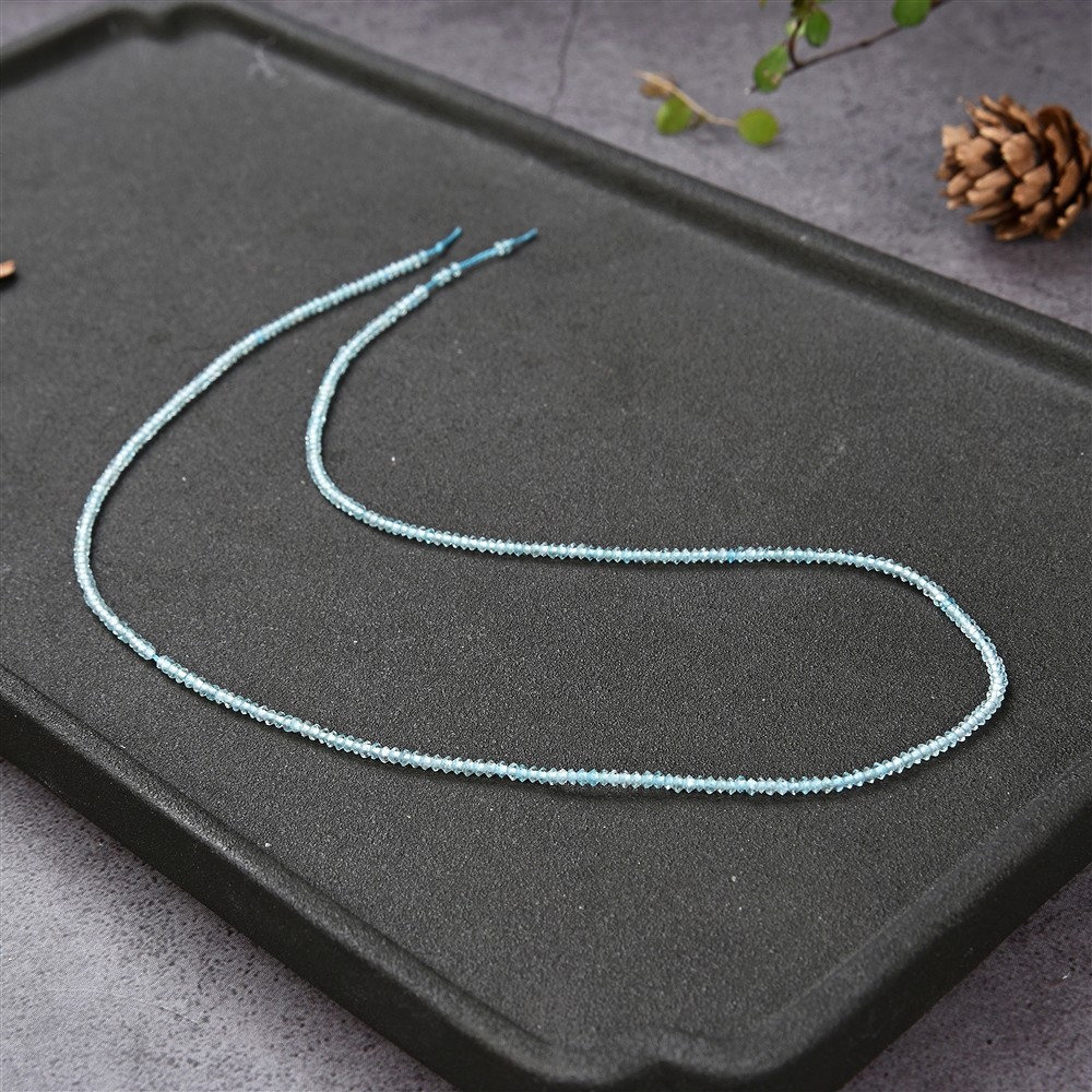 Rang de colliers Boutons/Disques, apatite, facettes, 01 x 02mm | Marco Schreier