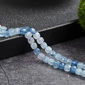 Stringed beads, Aquamarine (light/dark), 04mm, faceted (39cm) | Marco Schreier