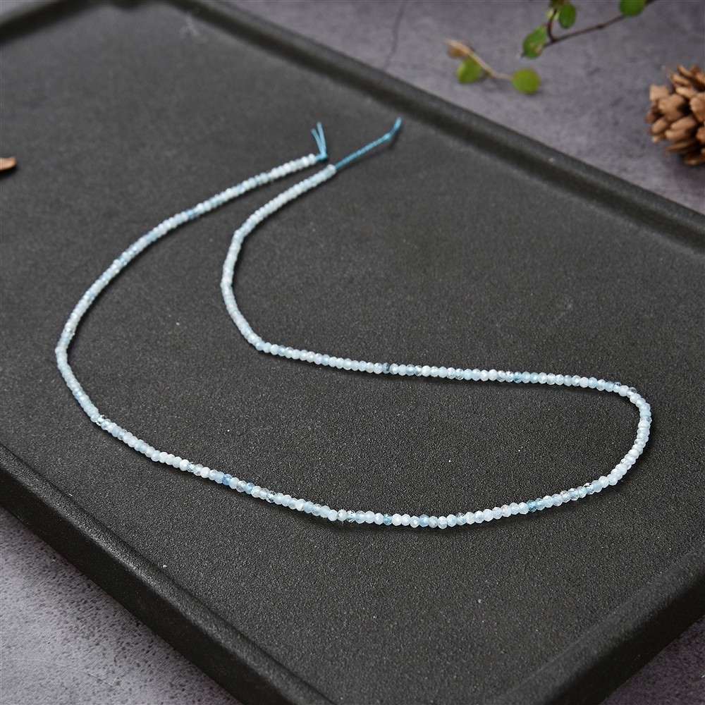 Collar de botones, Aguamarina, facetado, 01.5 x 02mm | Marco Schreier