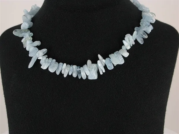 Strand of nuggets "Tooth", Aquamarine, 03-05 x 10-20mm | Marco Schreier