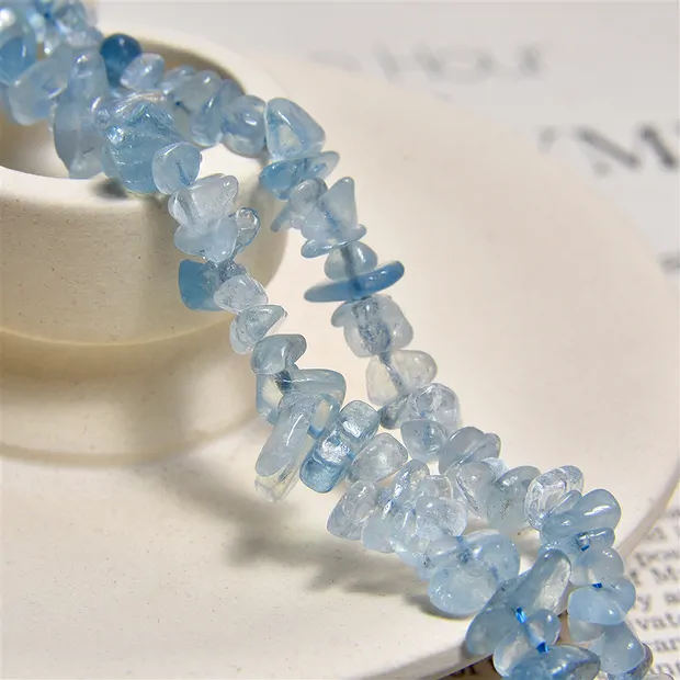 Strang Chips, Aquamarin, 02-04 x 08-10mm | GH Edelsteine, Heilsteine & Schmuck