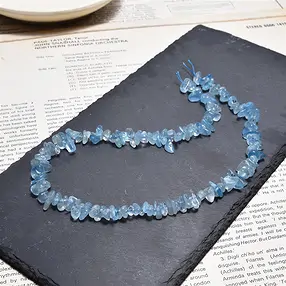 Strang Chips, Aquamarin, 02-04 x 08-10mm | GH Edelsteine, Heilsteine & Schmuck
