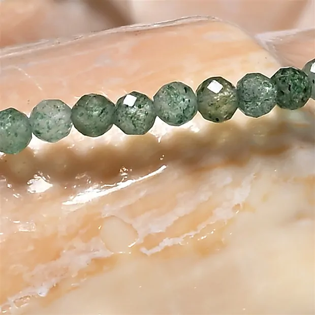 Strang Kugeln, Aventurin (transparent), 03mm, facettiert (39cm) | Marco Schreier