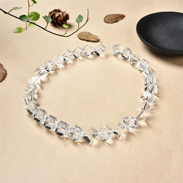 Strang Würfel, Bergkristall AA, 10mm | Schreier Edelsteine, Heilsteine & Schmuck