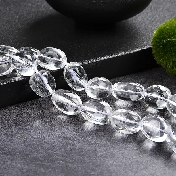 Rang de colliers Nuggets, Cristal de roche, 13-19 x 13-16mm (39cm) | Marco Schreier