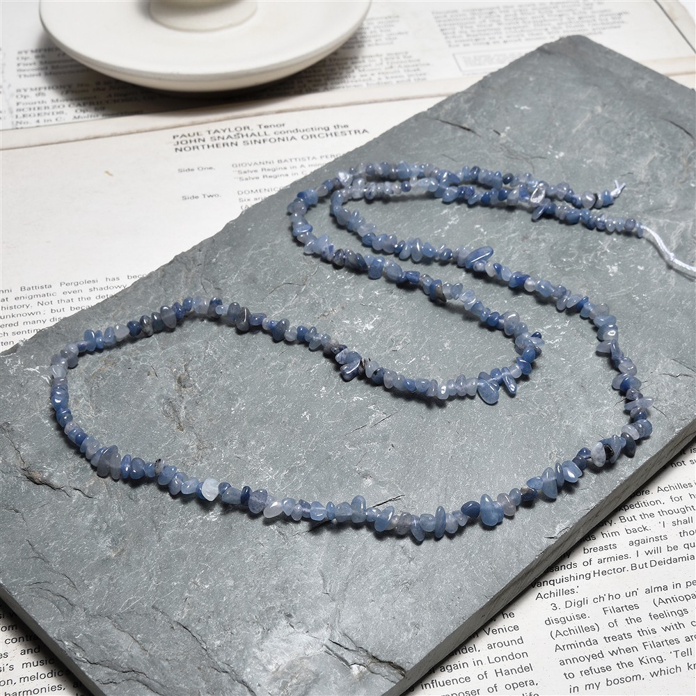 Rang de colliers éclats, quartz bleu, 03 - 05mm (80cm) | Marco Schreier