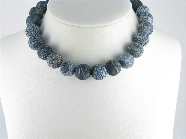 Rang de colliers boules, Onyx (teintée), sillonné, mat, 16mm | Marco Schreier