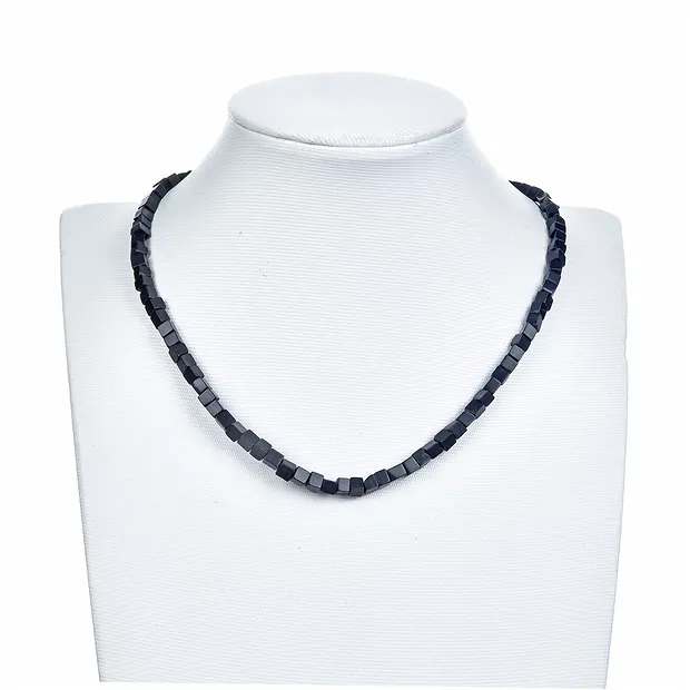 Strang Würfel, Onyx (gef.), 04mm | Großhändler Edelsteine, Heilsteine & Schmuck