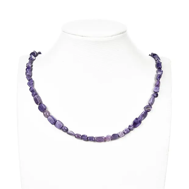 Filo di schegge, Charoite, circa 5-12 x 3-5 mm | Marco Schreier