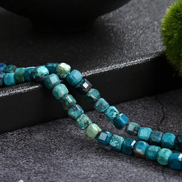 strand cube, chrysocolla (stab.), 04mm (39cm) | wholesaler gems & healing stones