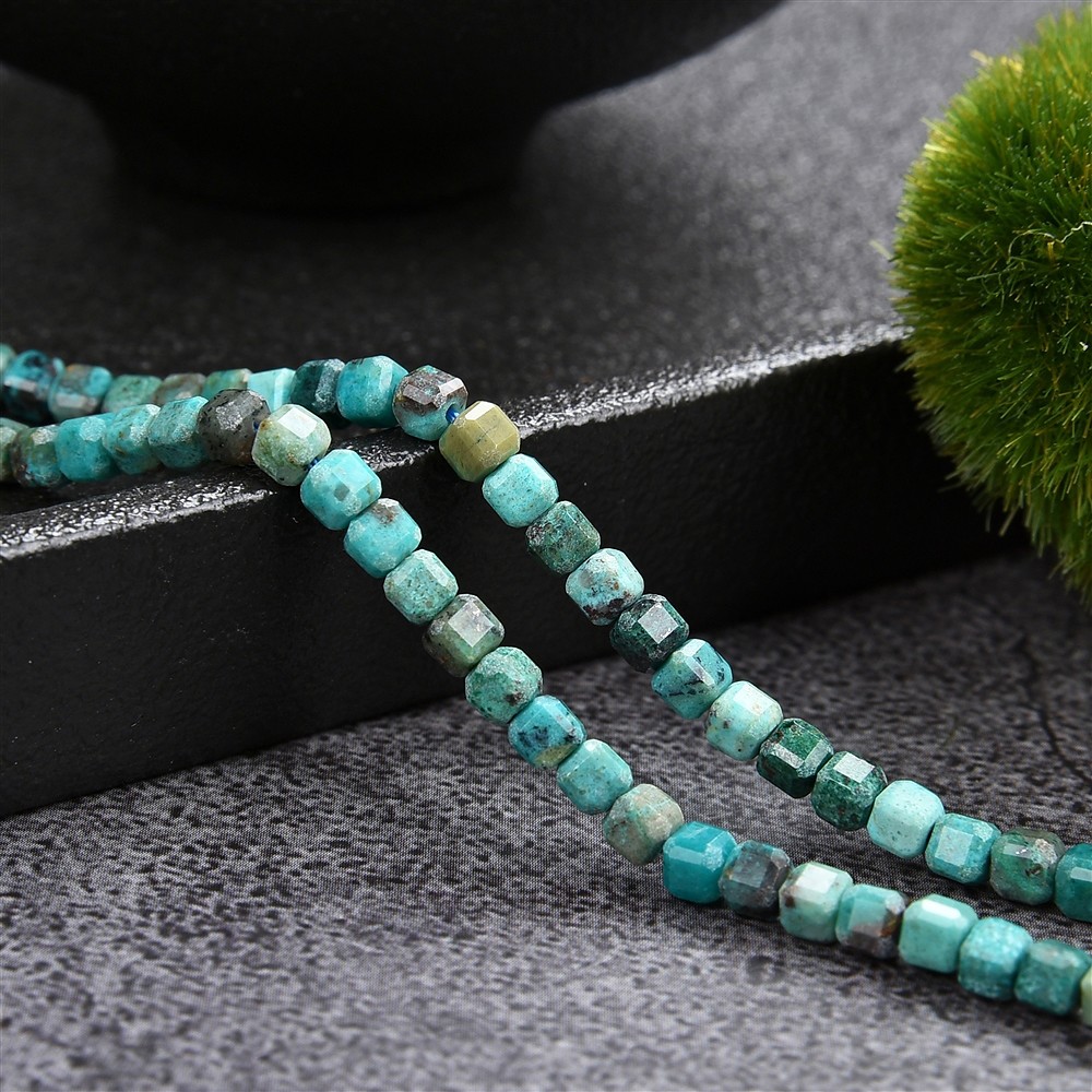 Cubo de Crisocola, 03mm, facetado (39cm) | Marco Schreier