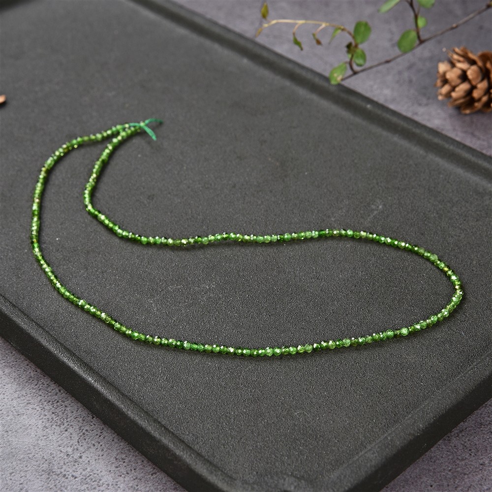 Filo di perline, Diopside di cromo, sfaccettato, 02mm (39cm) | Marco Schreier