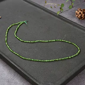 Strang Kugeln, Chromdiopsid, facettiert, 02mm (39cm) | Marco Schreier