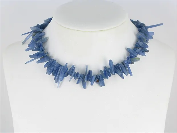 Filo di pepite "dente", Cianite (blu), 03-05 x 12-25 mm | Marco Schreier