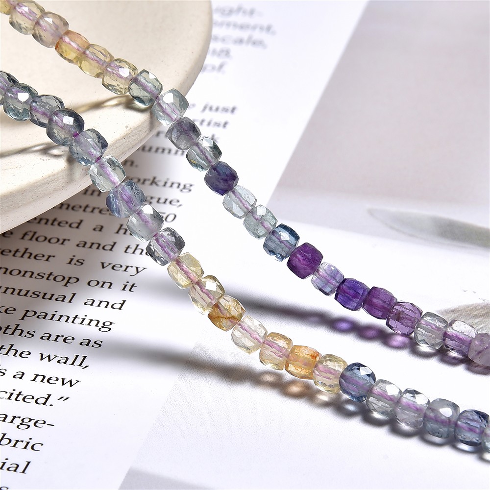 Strand cube, Fluorite (multicolour), faceted, 04mm (38cm) | Marco Schreier