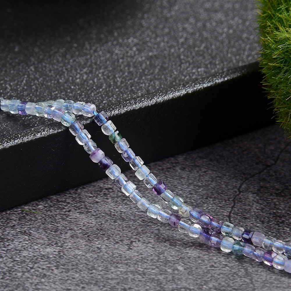 Cubo en filamento, fluorita, facetado, 02 x 02 x 02mm (39cm) | Marco Schreier