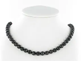 Rang de collier boules, grenat, facetté (32 cut), 08mm (39cm) | Marco Schreier