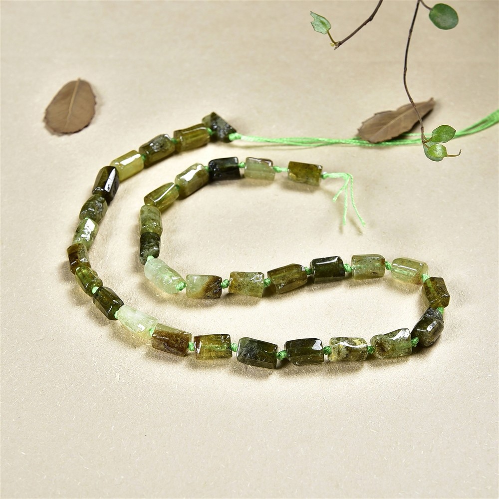 Strang Zylinder, Granat grün (Grossular), grob facettiert, 10 x 06mm (42cm) | Marco Schreier