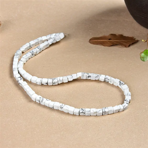 Strand cube, Magnesite, 04mm | wholesale supplier gems, healing stones & jewelry