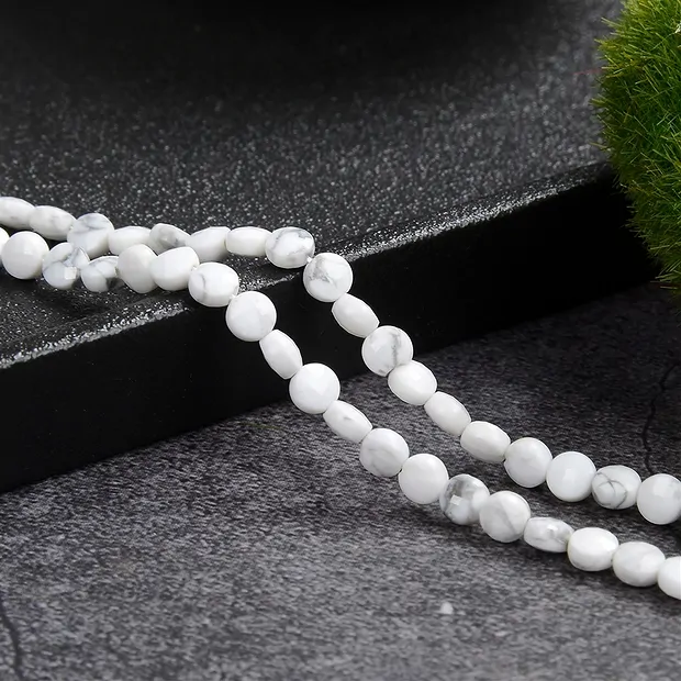 Rang de collier, Pièce, Magnésite, facetté, 04 x 02mm | Marco Schreier