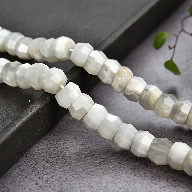 Button strand, Moonstone, faceted, 05-06 x 08-09mm | Marco Schreier