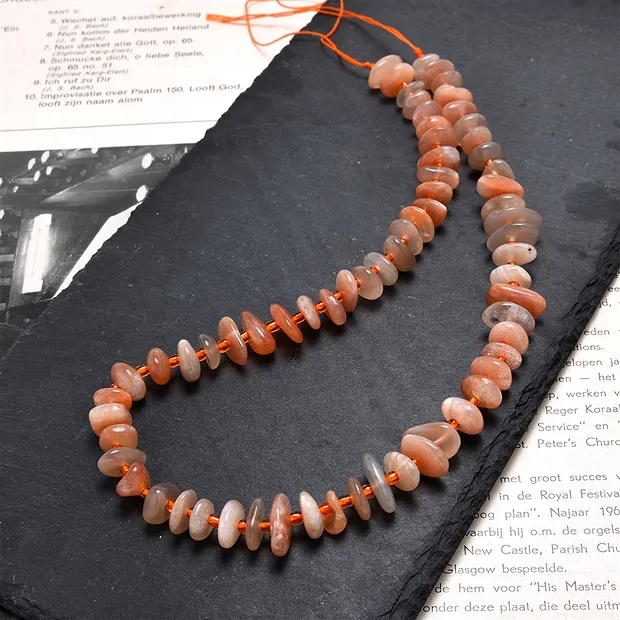 Strand of nuggets flat, Moonstone (orange), 2.5-4.0 x 8 -12mm (38cm) | Marco Schreier