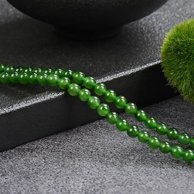 Rang de collier boules, Néphrite A, 04mm (38cm) | Marco Schreier