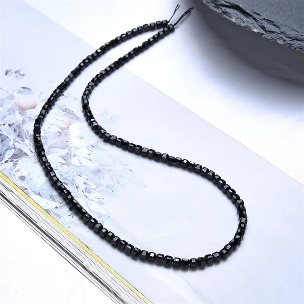 Rang de colliers, Schorl (stab.), à facettes, 03mm | Marco Schreier